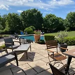 Chambres D'hotes Les Templiers Bed & Breakfast Rugney