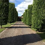 Chambres D'hotes Les Templiers Bed & Breakfast Rugney