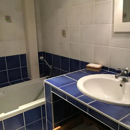 Chambres D'hotes Les Templiers Bed & Breakfast *
