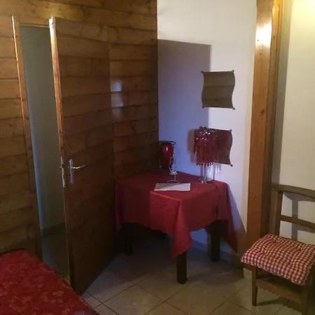Chambres D'hotes Les Templiers Bed & Breakfast Rugney